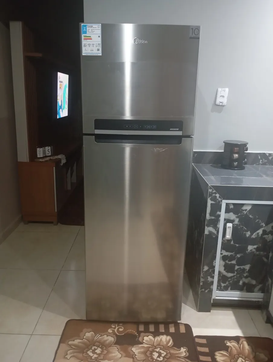 Geladeira Midea RT533 Frost Free entre as melhores geladeiras até R$ 3.000