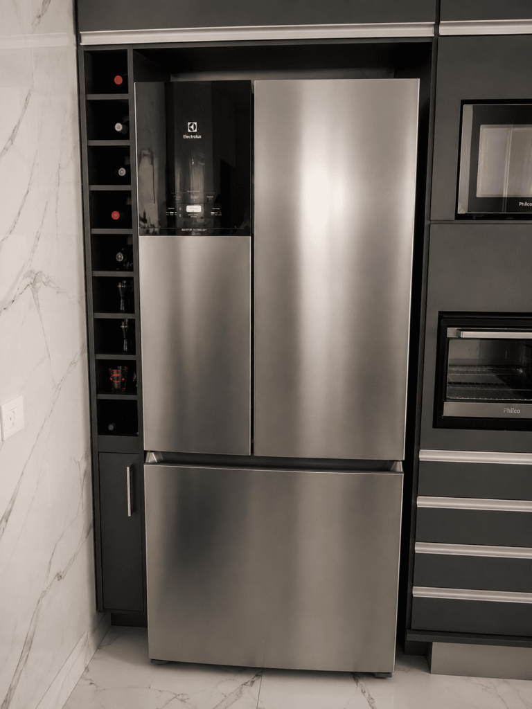 9 Geladeira Electrolux IM8S Frost Free Inverter